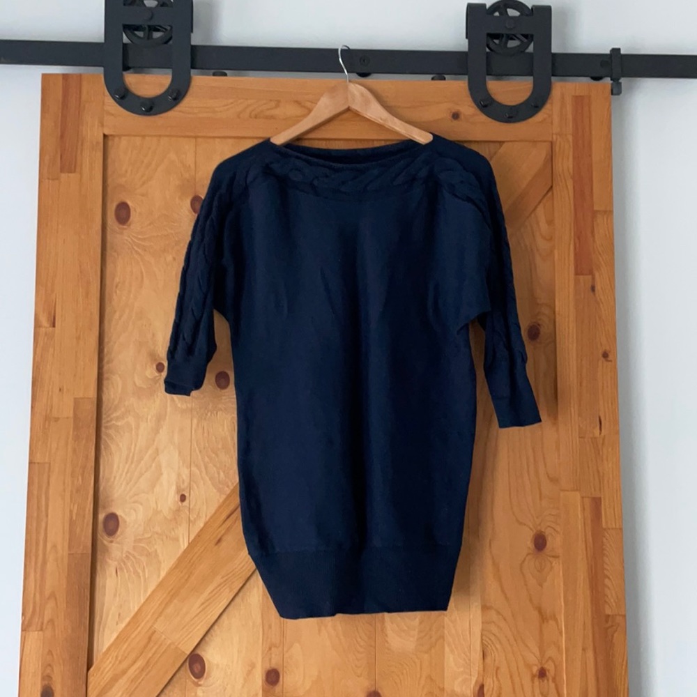 NAVY BLUE LONG SWEATER